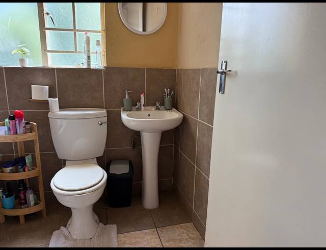 2 BEDROOM APARTMENT FOR SALE IN RUSTENBURG CENTRAL
